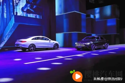 奔驰电车卖25万，用户懵了，豪华体验真能降维？-1