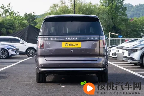 极氪 009：双十一给家人的豪华守护，适合家用的 MPV 选择-3