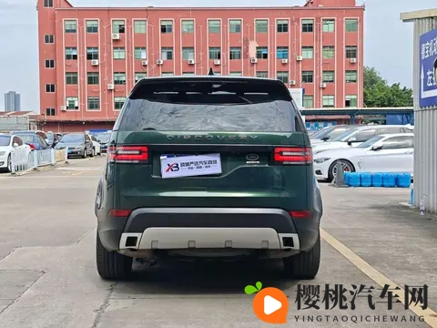 老女人让小伙子添她荫蒂:中年女性诱惑年轻男子体验私密欢愉-2