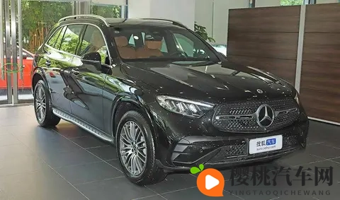奔驰GLC长轴版悄然换新,智能配置成最大亮点 消费者纠结选哪款?-1