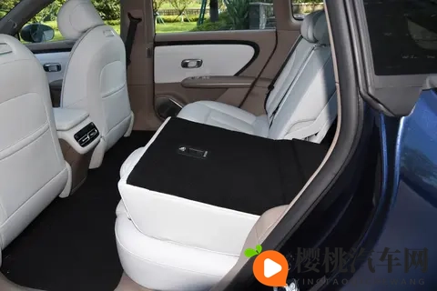 深蓝L06上市1329万起这可能是15万级操控最好的车-1