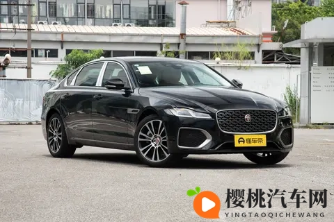 捷豹 XFL 选两驱还是四驱？选基础豪华还是全面升级？-3