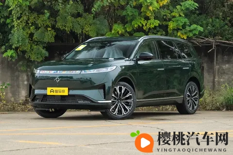 新车  纯电_增程可选，分体式头灯，零跑C16同级，星途ET7实车曝光-2