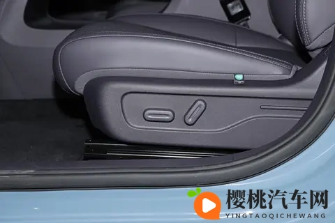 零跑B01激光雷达版,550km续航+激光雷达,售价1138万,值得一看-1