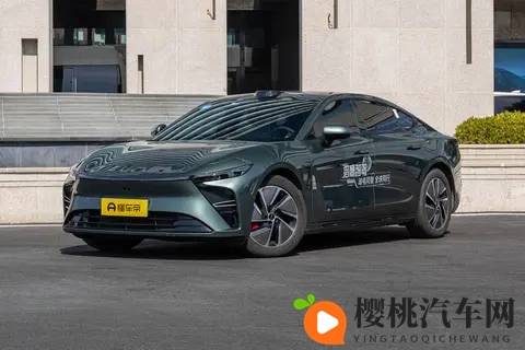 11月买车正当时!超能智享美学轿跑星纪元ES,该买的版本都在这儿-3