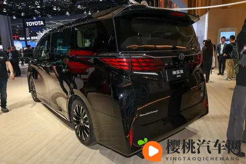 官方参考价140万元_预计明年5月发售 丰田埃尔法福祉版实车现身-1