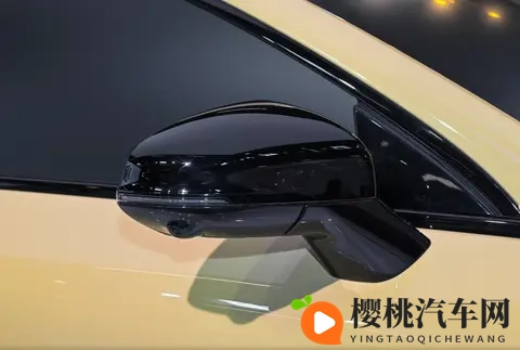 续航605公里!零跑Lafa5五款配置对比,差价8000元,推荐买Pro版-1