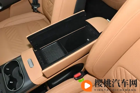 十多万买豪华插混？smart精灵#5 EHD3 屏联动 + 真皮座椅，家用够实在-1