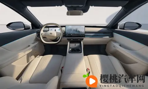 预算15万想买新能源轿跑？这款新车有惊喜！试驾东风奕派eπ007+-3