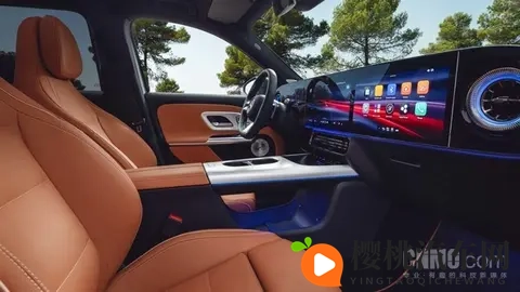 新款奔驰GLB首批官图放出:三屏布局 将于12月8日亮相-2