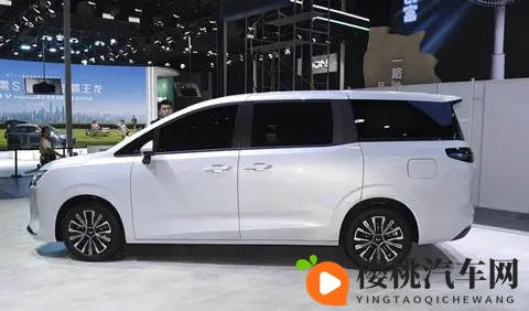 五菱星光730今晚上市，起售价能到6万吗？-2