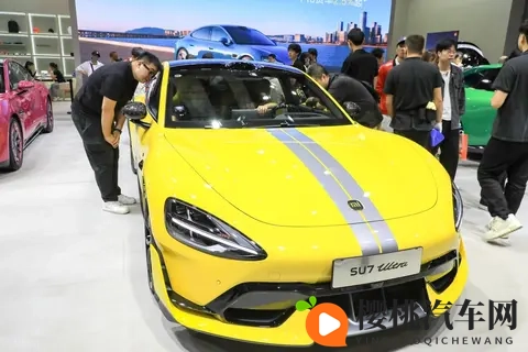 小米SU7街头起火，新能源汽车安全引深思-3