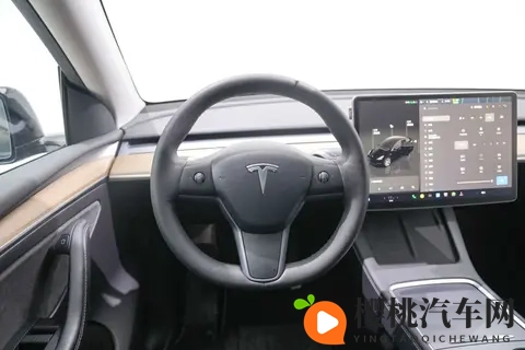 15万多拿下准新特斯拉Model Y,通勤代步真香?-1