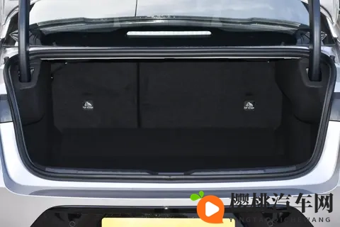 燃油车也有性价比,试驾第三代领克03,10万出头就能买?-2