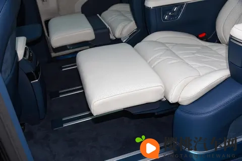 极氪009十一月购车福利，优惠力度大，家用、商用都合适-1