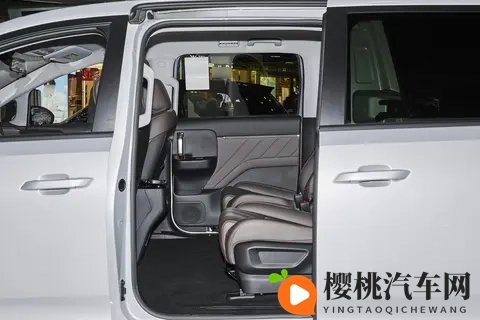 738万起带三动力+电滑门？试完星光730，才懂家用MPV该有的样子-2