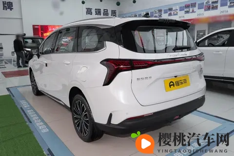 新车｜售1549万元起_15T插混中型MPV，东风风行游艇PHEV上市-2