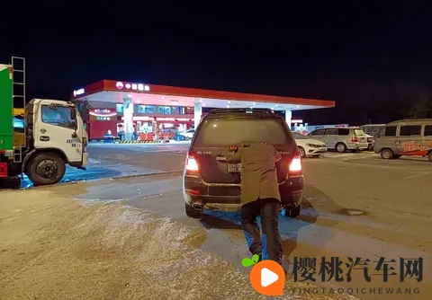 拖到修理厂拆开一看,机油泵都快憋坏了,盲目加0W-20机油的代价-3