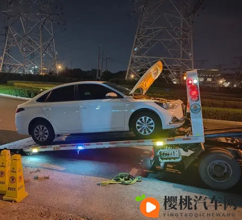 开车抛锚别慌！最新应对步骤+避坑指南，看完秒变“老司机”-1