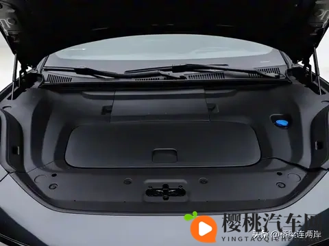 极氪001降价至269万！900V架构让燃油车慌了-2