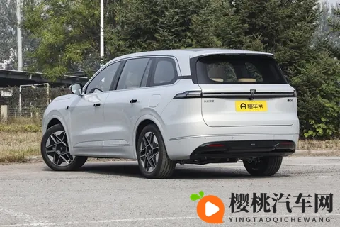 6 座 SUV 新标杆:深蓝 S09 2025 款后驱 Ultra + 超长续航版深度解析-1