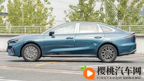 吉利帝豪焕新而至,尺寸智能双升级?-3