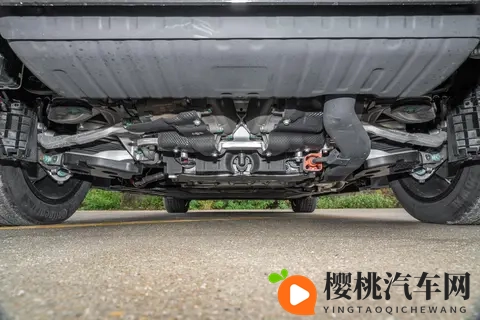 六座空间+四驱，腾势N8L DM值得选吗？-1