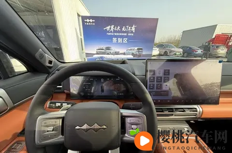 插混+越野基因+方盒子，20万预算方程豹钛7值不值得买、怎么买？-3