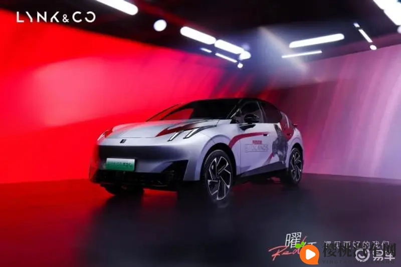 赛道荣耀与都市精致，领克广州车展展台引燃车迷热情-1