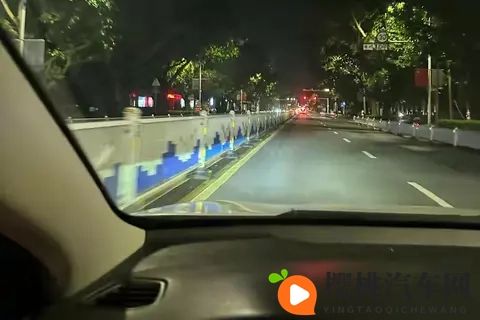 夜间开车的两大禁忌，很多人不知道，别等出事了才后悔不提前了解-1