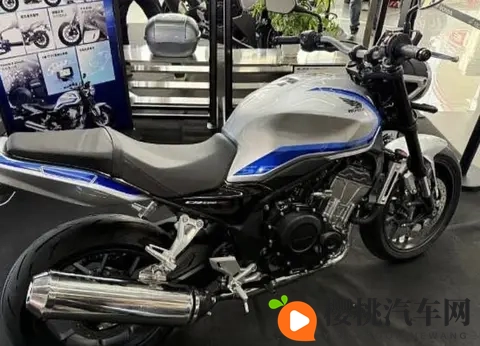 本田CB500SF到店实拍 4万级带电子离合 国产500级街车迎最强对手-1