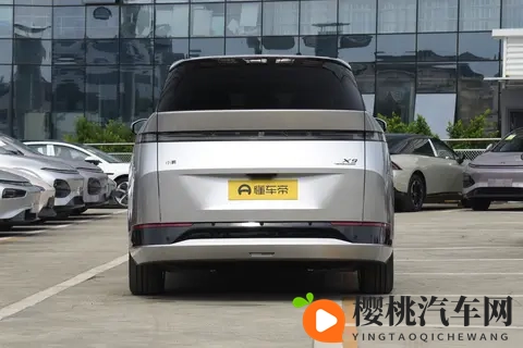 新车 外观调整,或配3颗图灵芯片,新款小鹏X9纯电版实车曝光-1