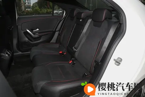 奔驰 A 级 A 180 L 与 A 200 L 时尚型怎么选 多维度分析给你参考-2