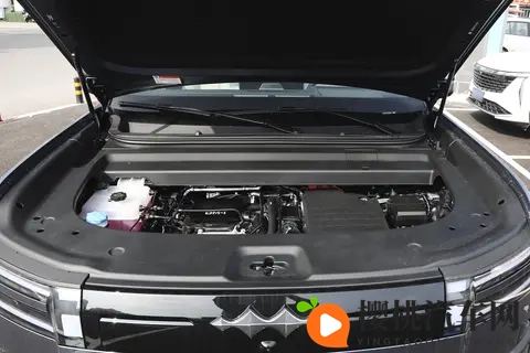 方程豹钛7:续航超1300km,越野能力强,适合家用-3