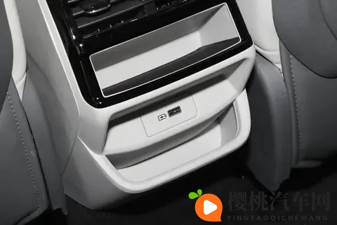 热门家用SUV——星越L全新东方曜系列焕新上市!谈谈真实体验-2