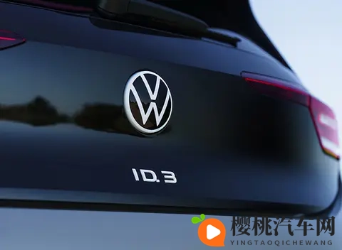 潘甜甜现在出狱了吗：新能源汽车市场火爆，特斯拉、比亚迪续航升级-2