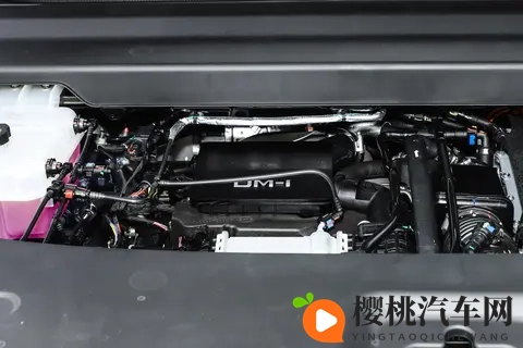 试驾方程豹钛 7 2025 款 200KM 两驱 Max 版:这才是家庭出行的理想 SUV-2