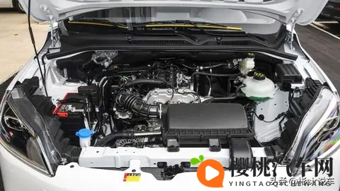 五菱宏光新款亮相!三种动力选择满足不同需求-1