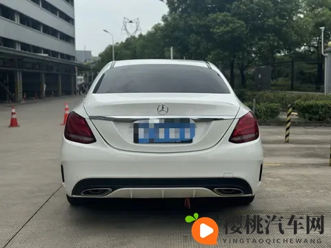 10万多拿下白色奔驰C级，圆你一个奔驰梦？-1