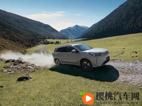 12万级全能插混SUV!配四驱、露营,第三代蓝电E5 PLUS 开启预售-1