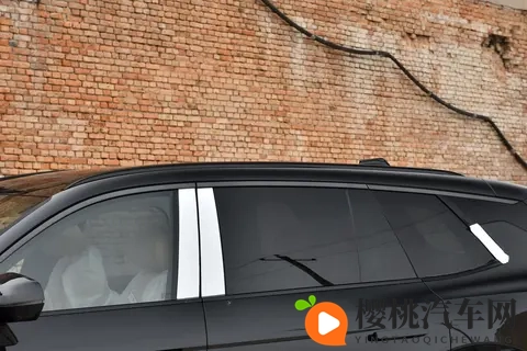 燃油SUV如何做到20万级?这款20T四驱大5座,产品力拉满-2