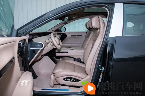 阿维塔07 2026款：科技豪华SUV，科技配置拉满，性价比出众-3