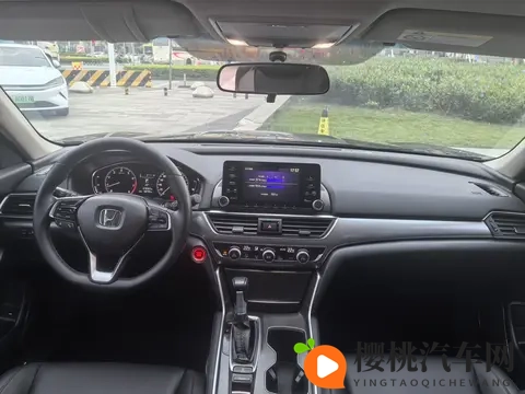 一手准新雅阁，260TURBO精英版，九万多开回家！-3