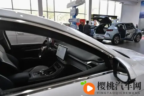 我换了4辆车后,才知道家用车一定要这样选,都是吃亏换来的经验-1