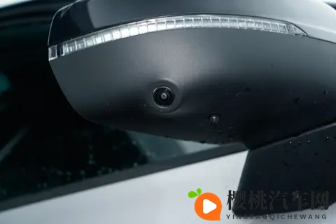 优惠18万，标配6气囊+Lynk Flyme车机，试驾领克03-3