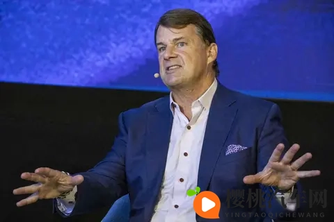 福特工程师拆车发现16公里线束，传统车企的思维还在燃油时代？-1