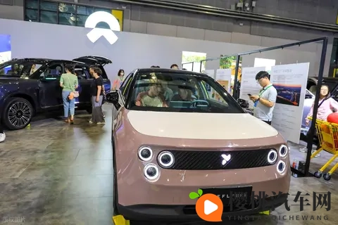 蔚来 “小老弟” 闯欧洲!萤火虫批量出海,从 MINI_Smart 手里抢蛋糕-2