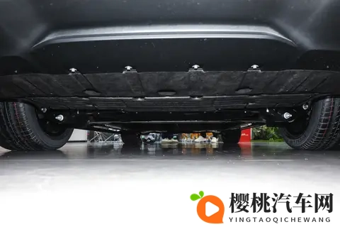 老司机试驾：乐道L90 2025款，六_七座可选，大车也好开-2