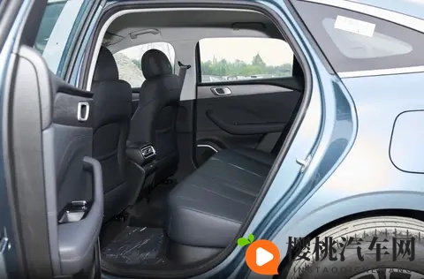 家用出行新选择？748万起售，银河星耀6主打亲民与经济性-1