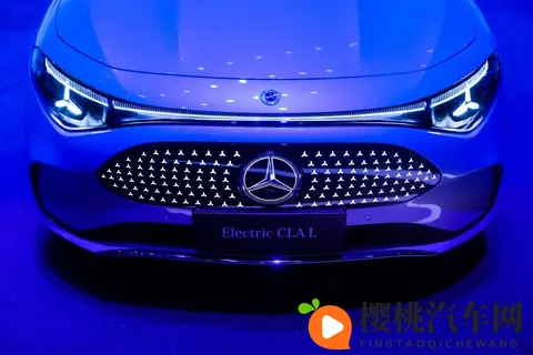 男女上床视频软件:成人视频互动平台,畅享私密娱乐时光-2